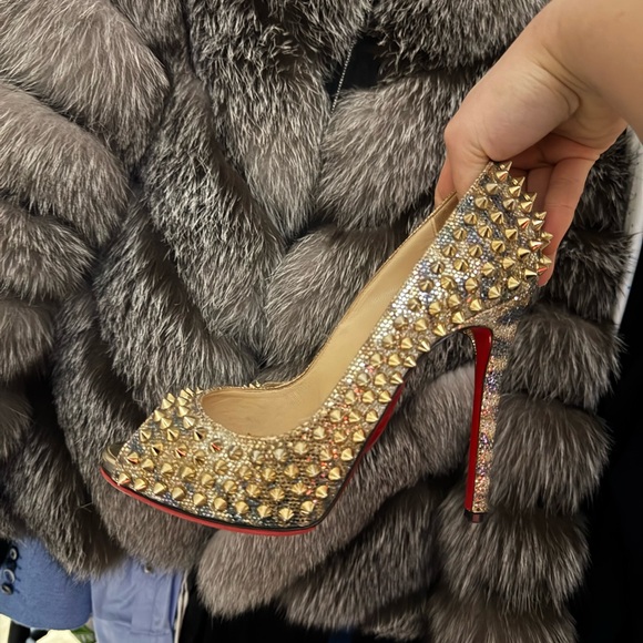 Louboutin heels - Picture 1 of 9